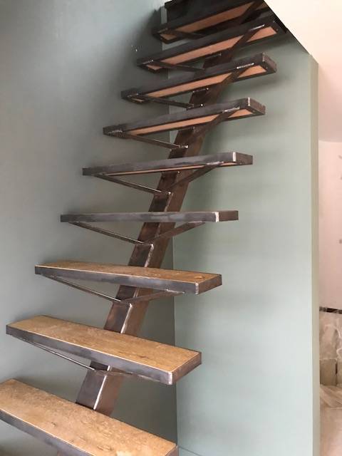 Escalier cadres métalliques