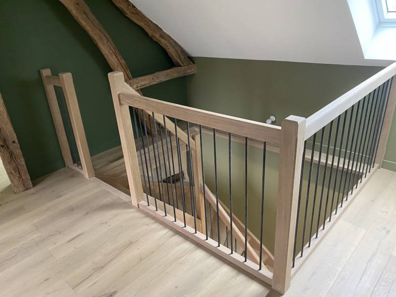 Fabrication d'un escalier chêne et garde-corps en Normandie