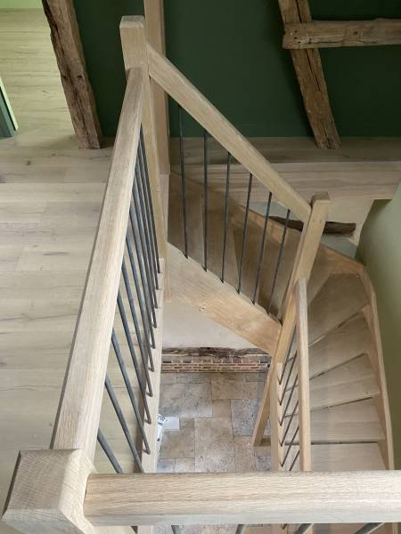Fabrication d'un escalier chêne et garde-corps en Normandie