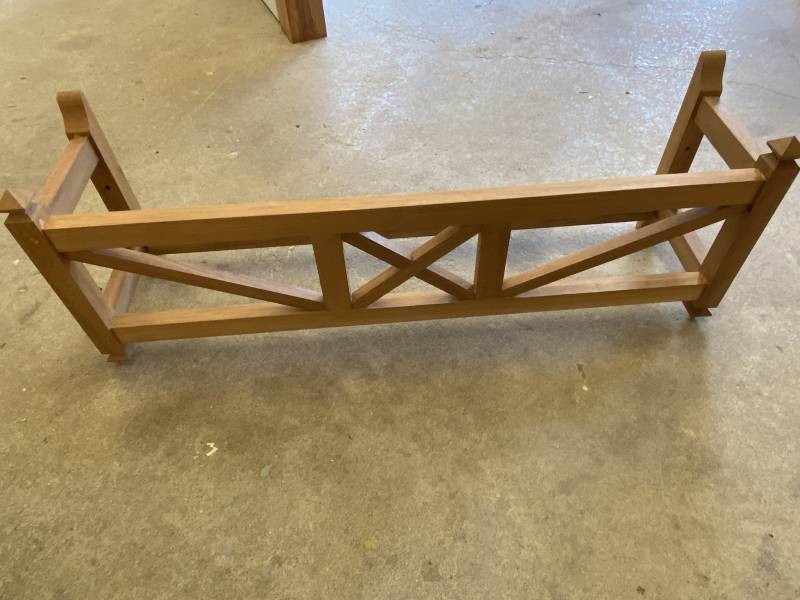 Fabrication de jardinières en bois avec croisillons à Saint-Valery-en-Caux